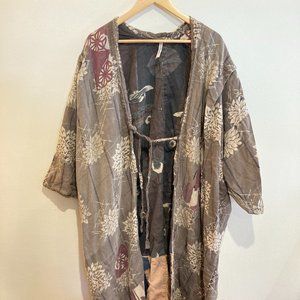 MAGNOLIA PEARL Floral Patterned Tie Front Robe